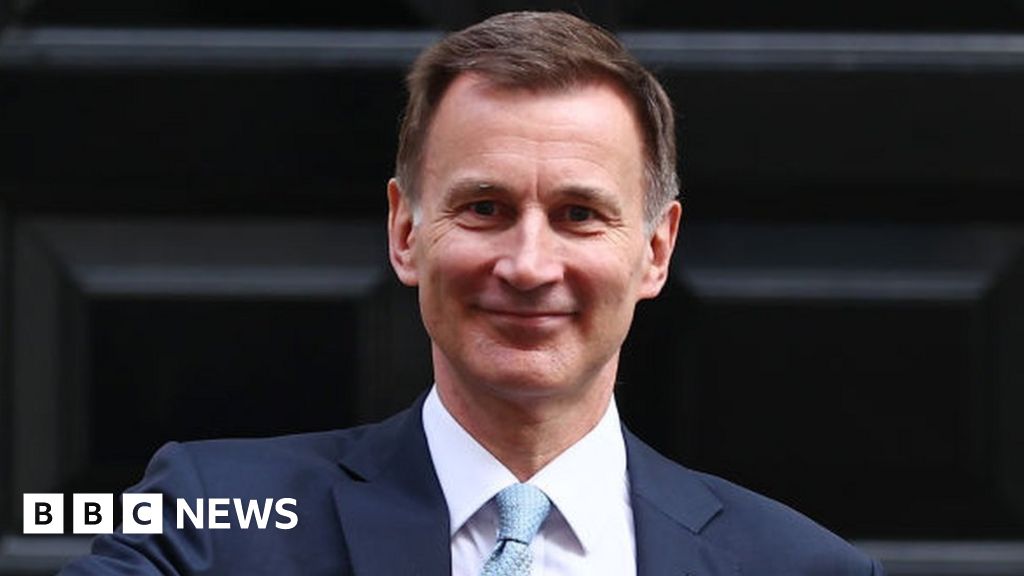 Hunt says Scottish oil and gas industry is budget loser