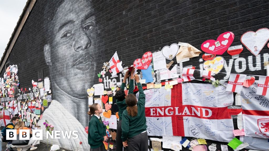Marcus Rashford mural graffiti 'not racial', say police