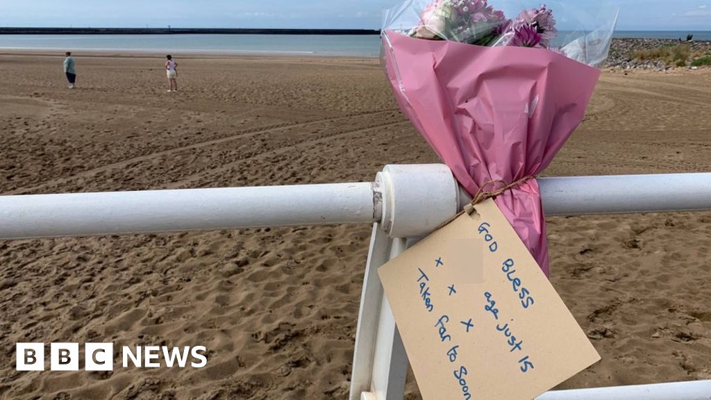 Port Talbot: Boy, 15, dies in hospital after beach rescue operation