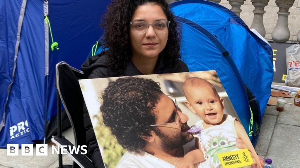 Alaa Abdel Fattah: Jailed British-Egyptian activist escalates hunger strike