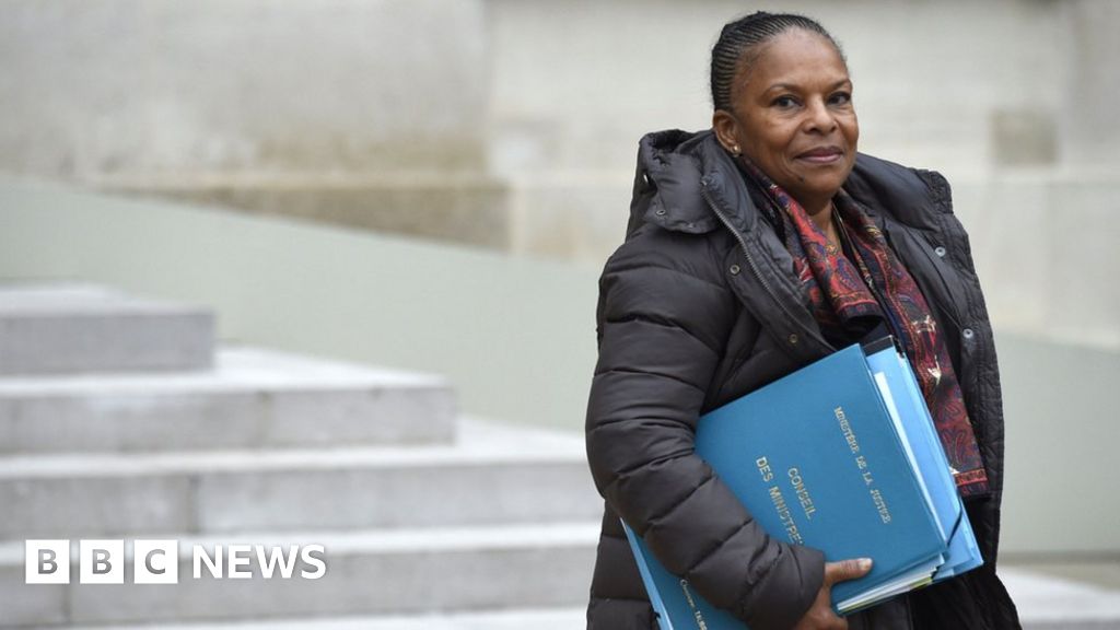 French Minister Christiane Taubira Resigns Amid Terror Row Bbc News 