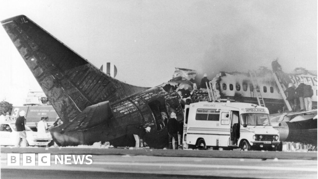 New memorial to 1985 Manchester Airport disaster victims