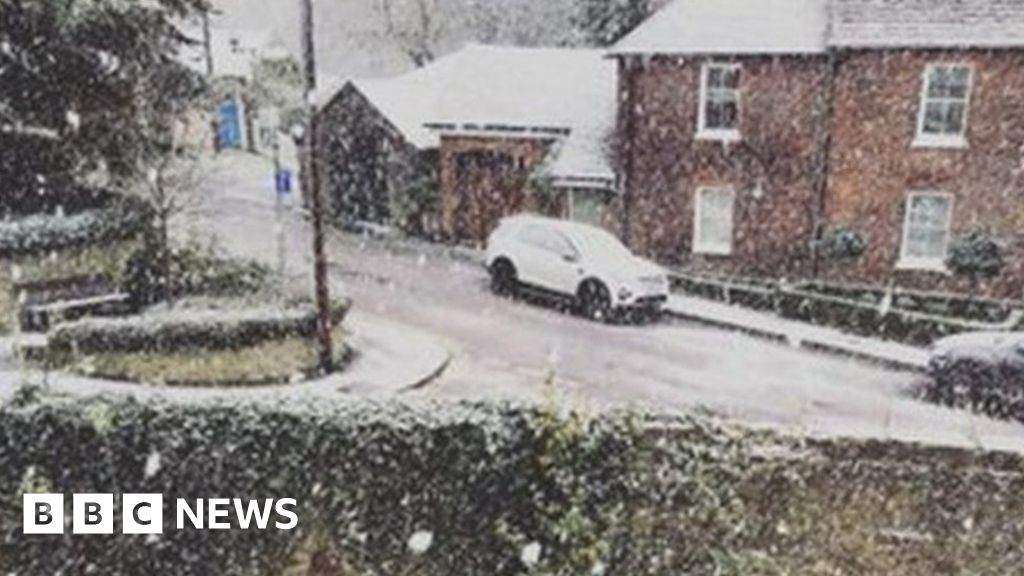 Snow Brings Winter To The South East - BBC News