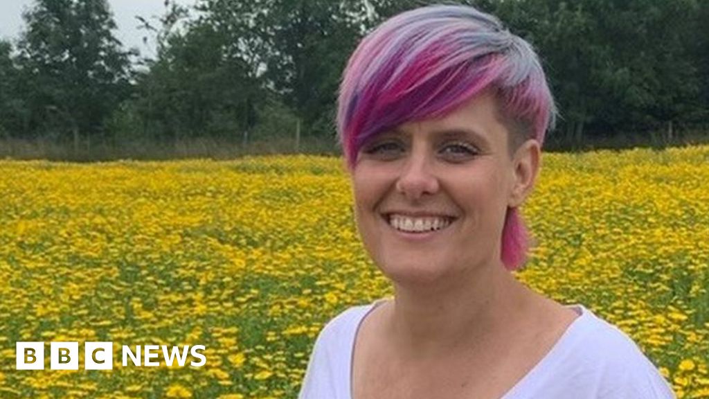 Face mask rule changes 'We've got to protect business' BBC News