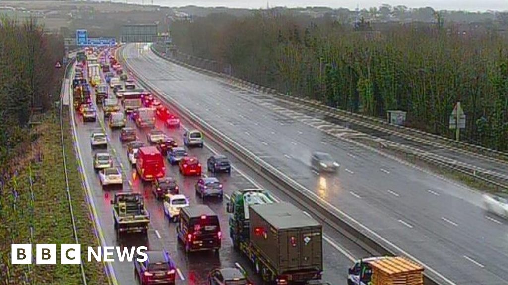M27 Eightvehicle crash near Portsmouth causes long delays