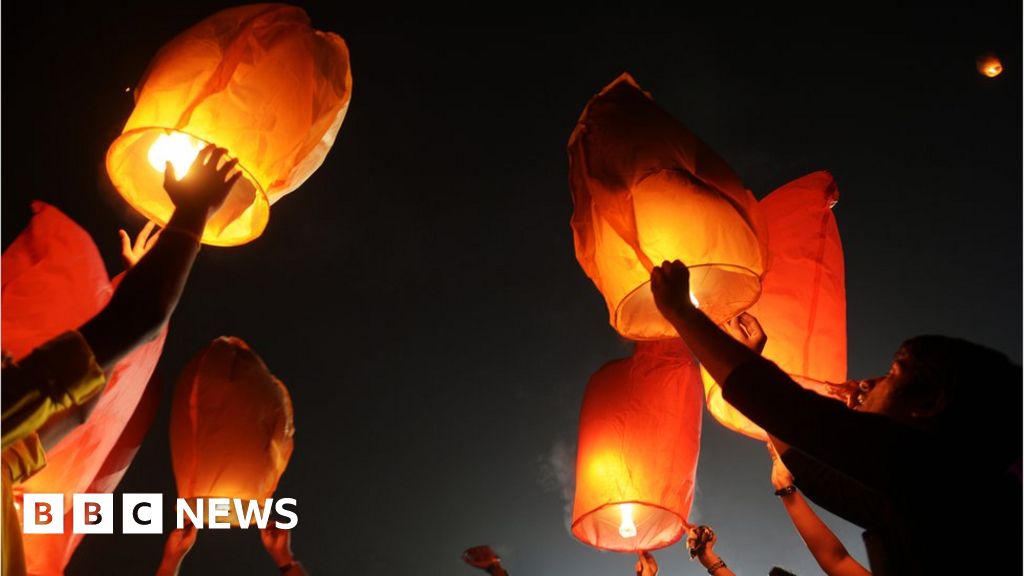 Worcester council agrees sky lantern ban BBC News