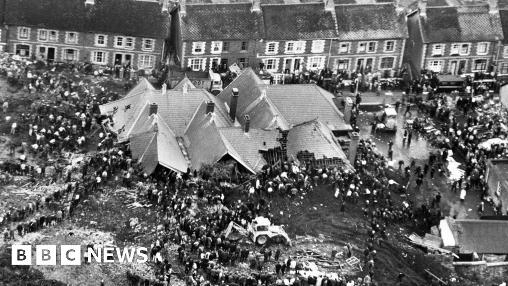 Aberfan: Tests on children after disaster 'like torture' photograph
