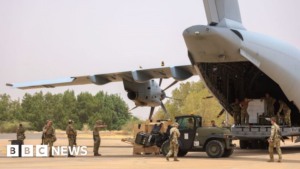 أزمة السودان: اتهمت المملكة المتحدة بتأخير جهود الإجلاء الألمانية