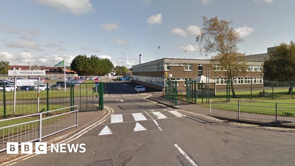 legal-highs-fear-at-kilwinning-academy-over-ill-pupils-bbc-news