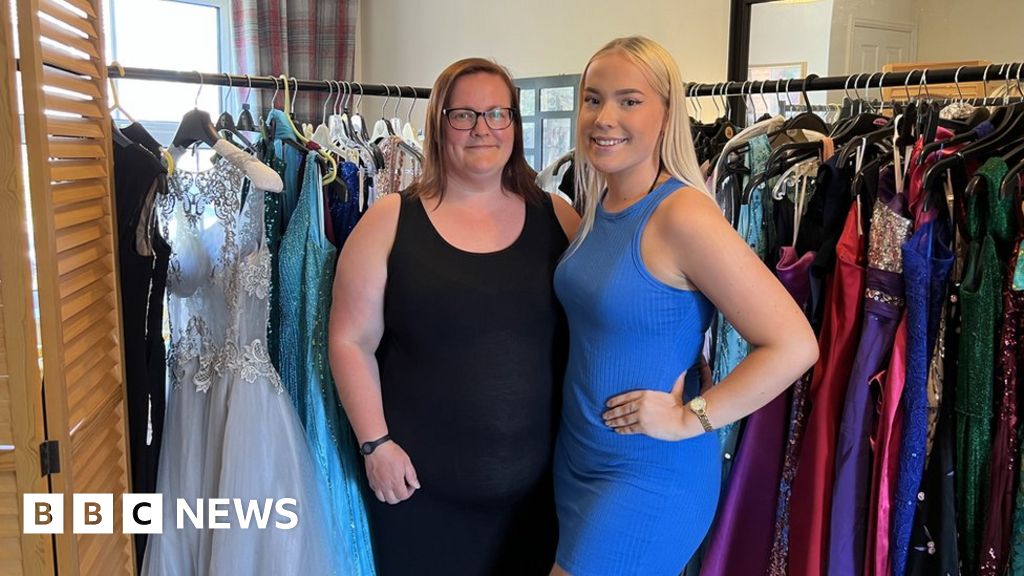 Cost of living: Mum and daughter in York offer prom dress loan scheme