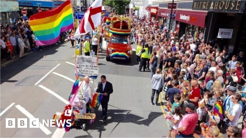 Thousands turn out for Brighton Pride parade BBC News