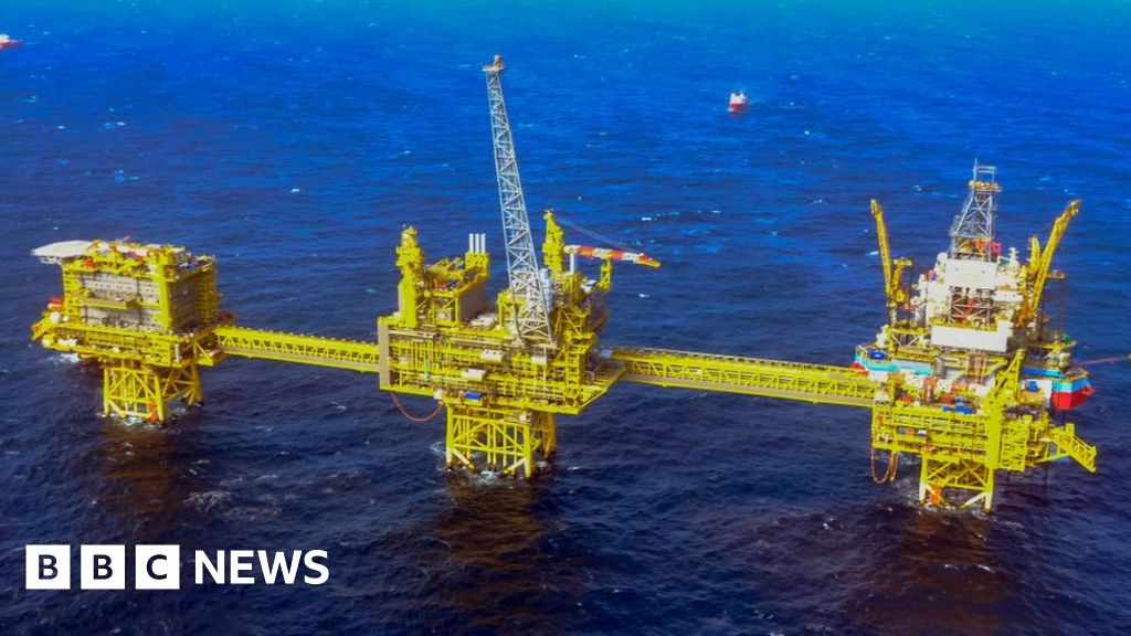 Coronavirus: ‘Thousands’ of North Sea oil and gas jobs under threat