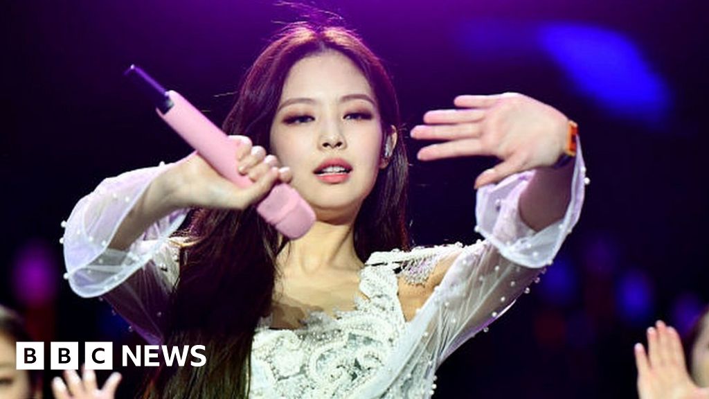 Police asked to investigate leaked photos of Blackpink