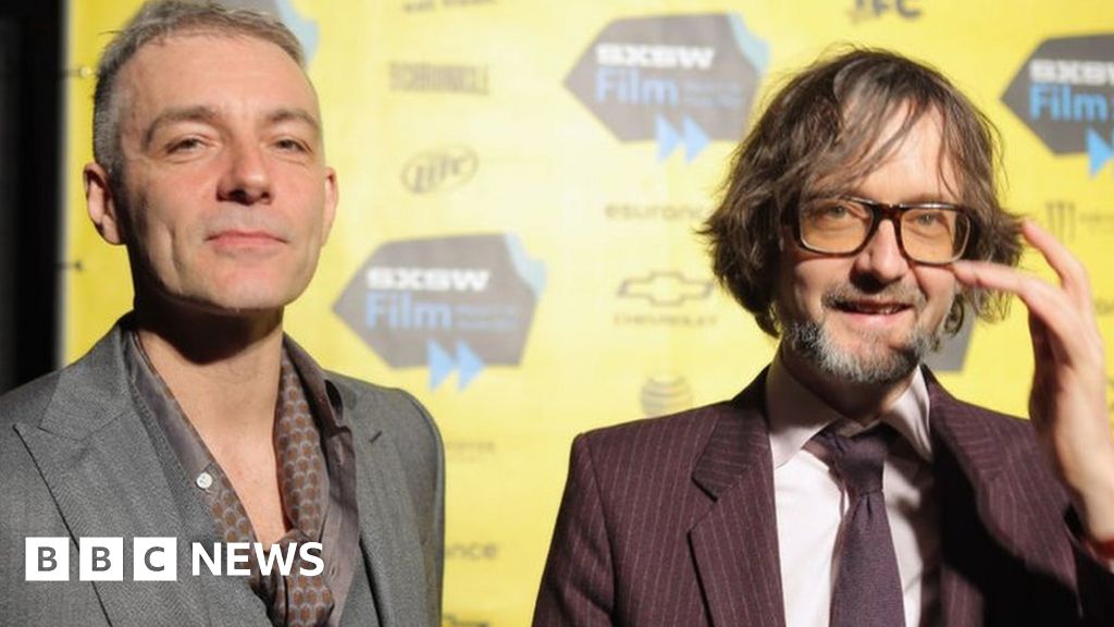 Pulp bassist Steve Mackey dies aged 56