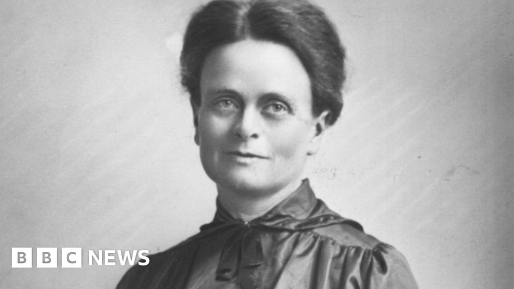 Row over man appointed to make feminist Elsie Inglis sculpture