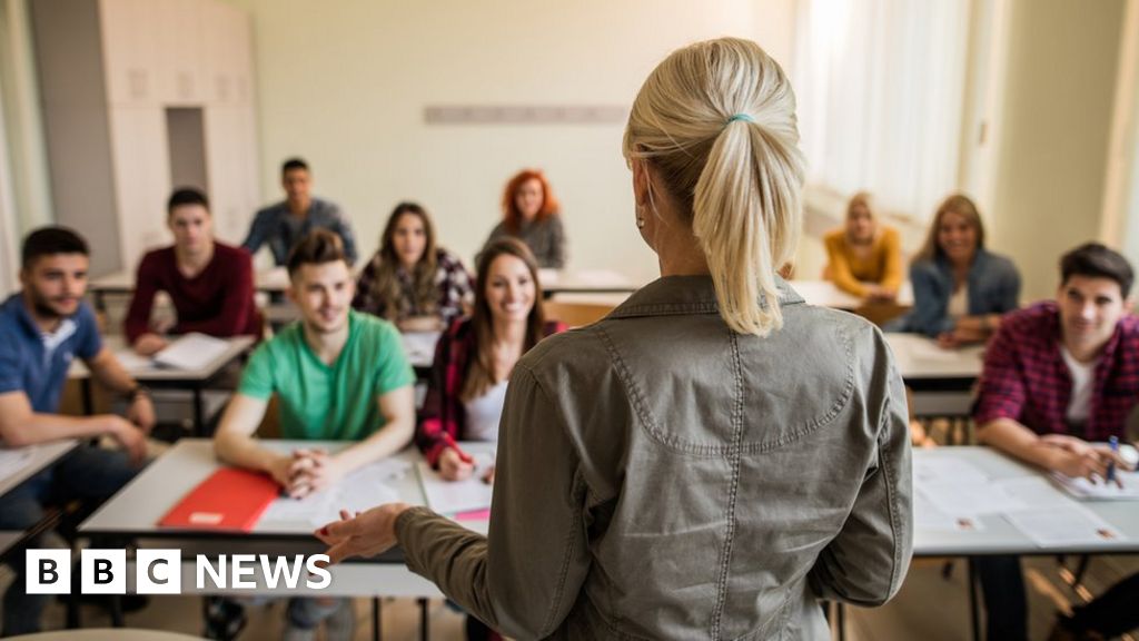 College Strikes Will Not Result In New Pay Offer Lecturers Told college-strikes-will-not-result-in-new-pay-offer-lecturers-told