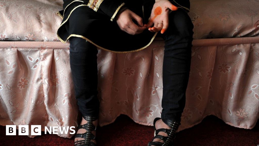 Order Protects Sheffield Girls At Risk Of Forced Marriage Bbc News