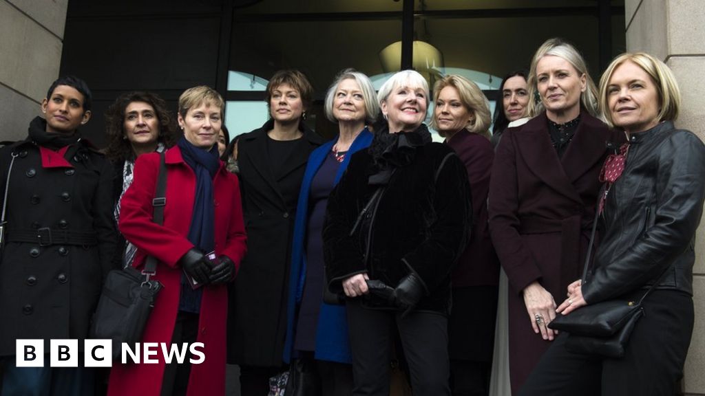 Bbc Cuts Gender Pay Gap To 76 Bbc News 