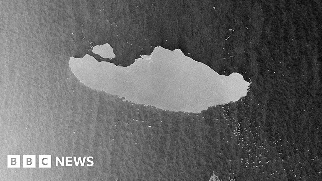Is the world's biggest iceberg about to break up?