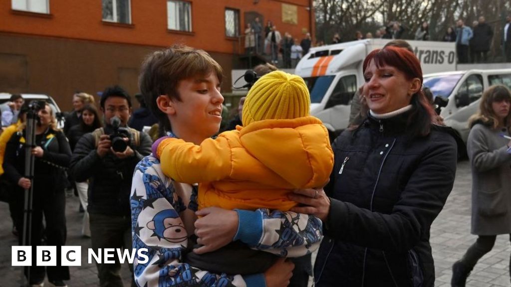 Изчезналите деца на Украйна са проследени в Русия от дигитални детективи