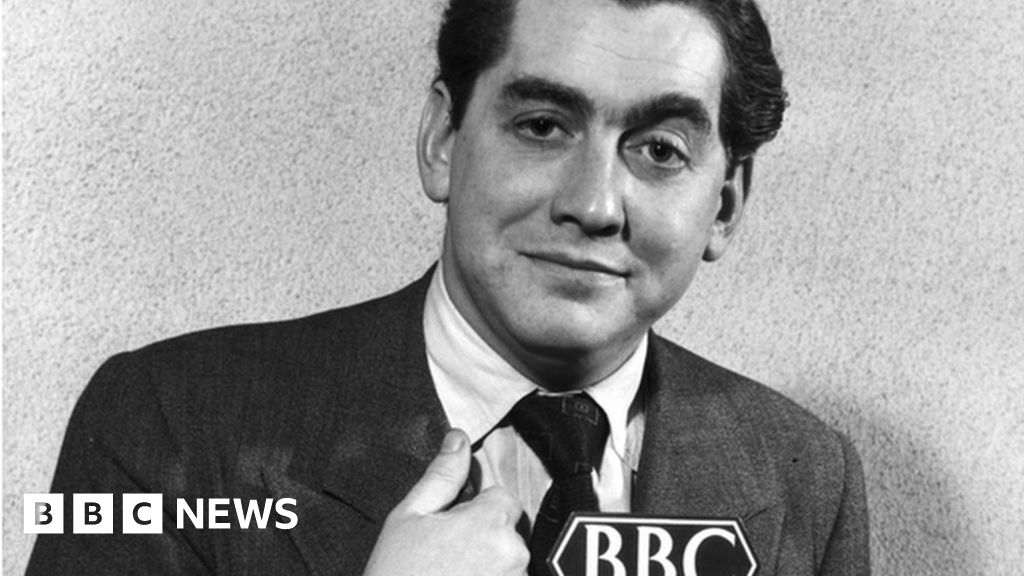 Lost Tony Hancock scripts to be performed - BBC News