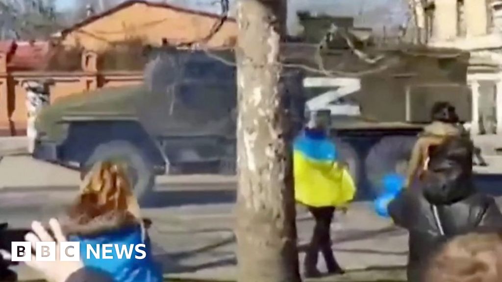 Ukraine war: Russians fire warning shots at Kherson rally against occupation