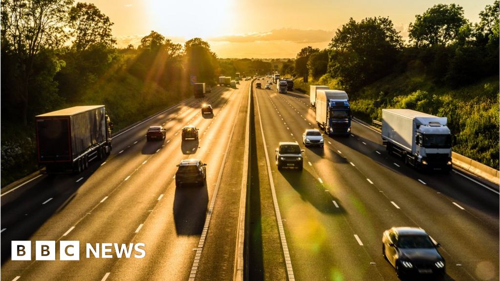 Coronavirus: Drivers plan to walk more to keep cleaner air of lockdown - su