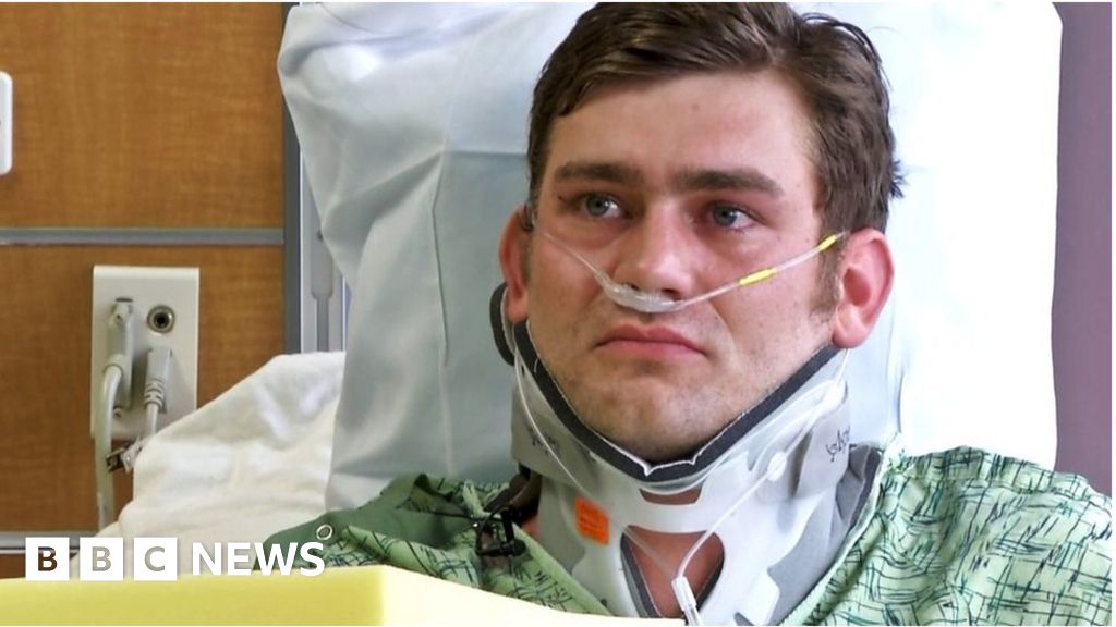 Kansas shooting 'hero' counted the gunman's shots - BBC News