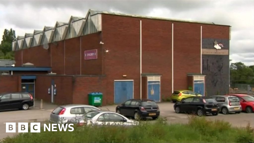 Leisure centre ready to be run by Kidsgrove community BBC News