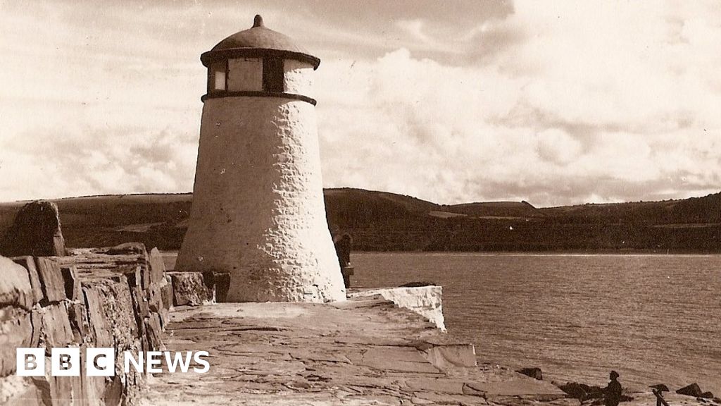 Pepper Pot New Quay lighthouse campaign 'gathers support' BBC News