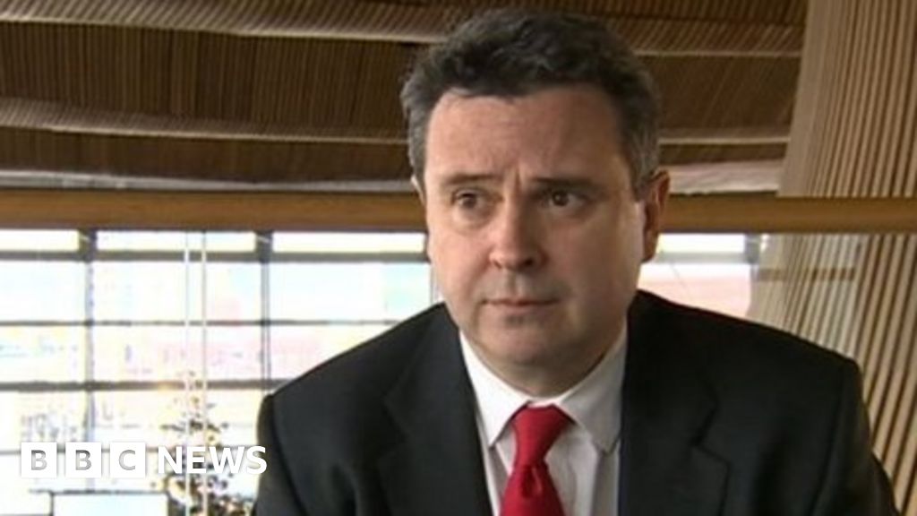 Minister hopes for improvement in Wales’ PISA ranking - BBC News