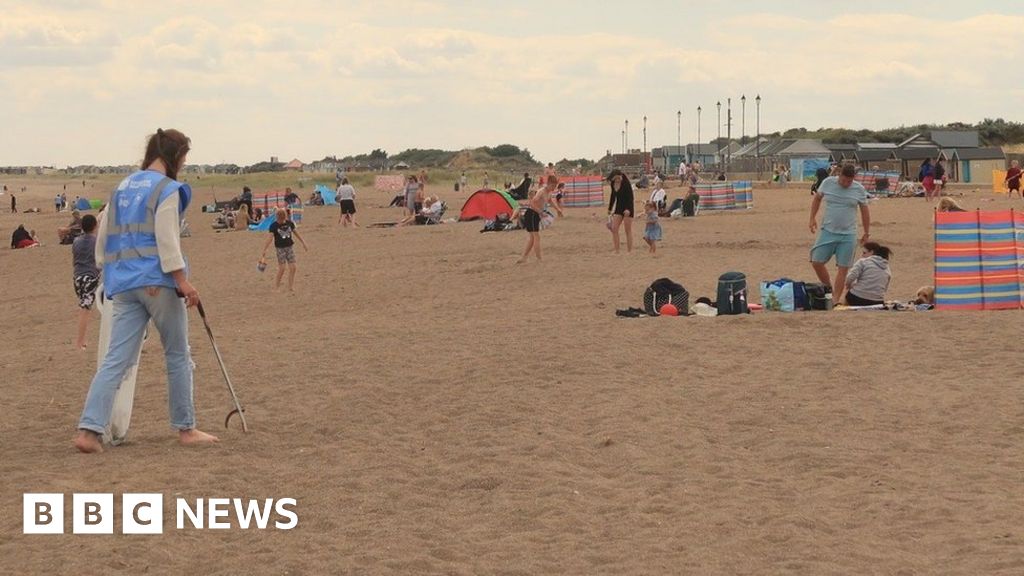 Sutton on Sea beach litter group urges visitors to act responsibly