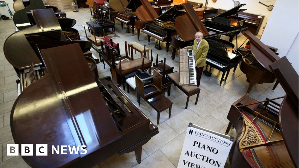 Edinburgh Piano Company collection sells for £375,000 BBC News