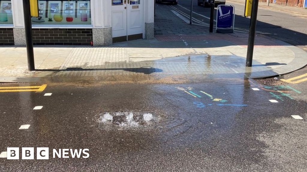 Bedford High Street water leak could take days to repair