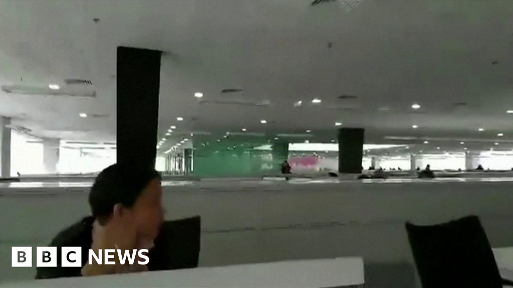 Philippines hit by deadly earthquake in south