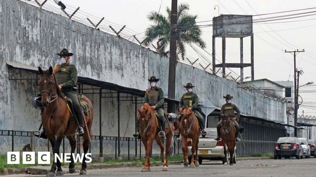 Coronavirus: Colombia foils jail break attempt amid contagion fears thumbnail