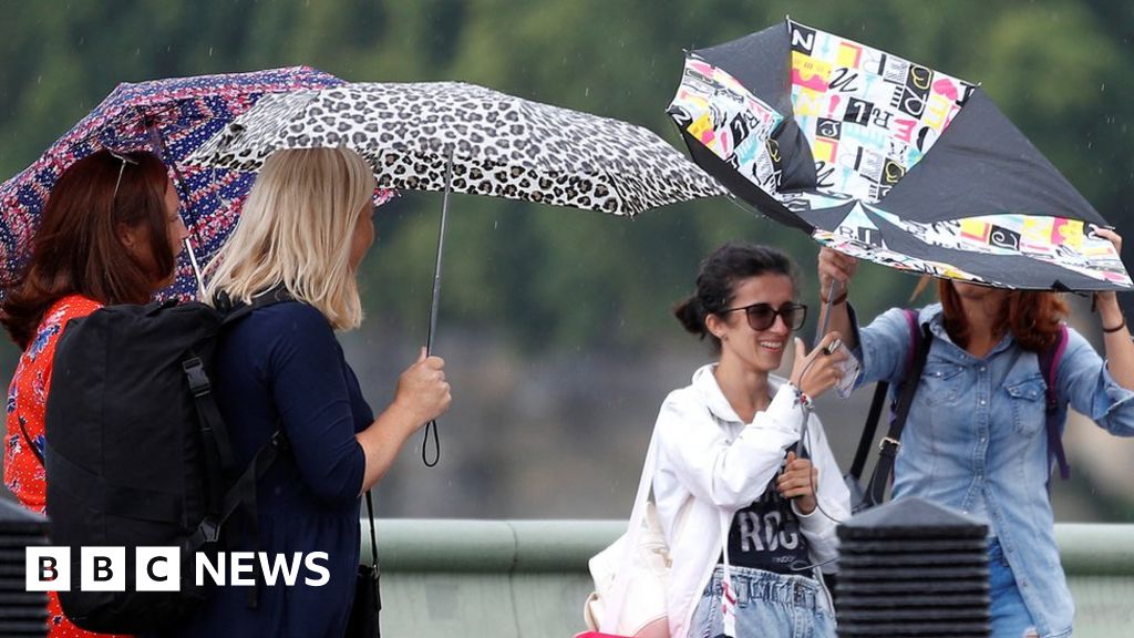 UK Weather: Thunderstorms Warning As Heavy Rain Hits And Roads Flood