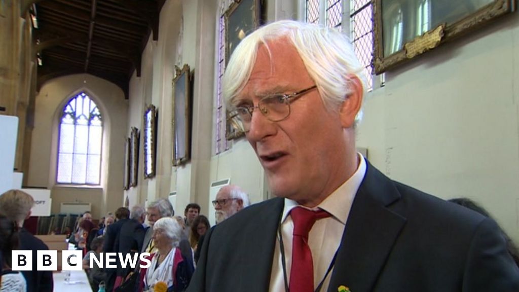 Seven councillors to step down from Norwich City Council