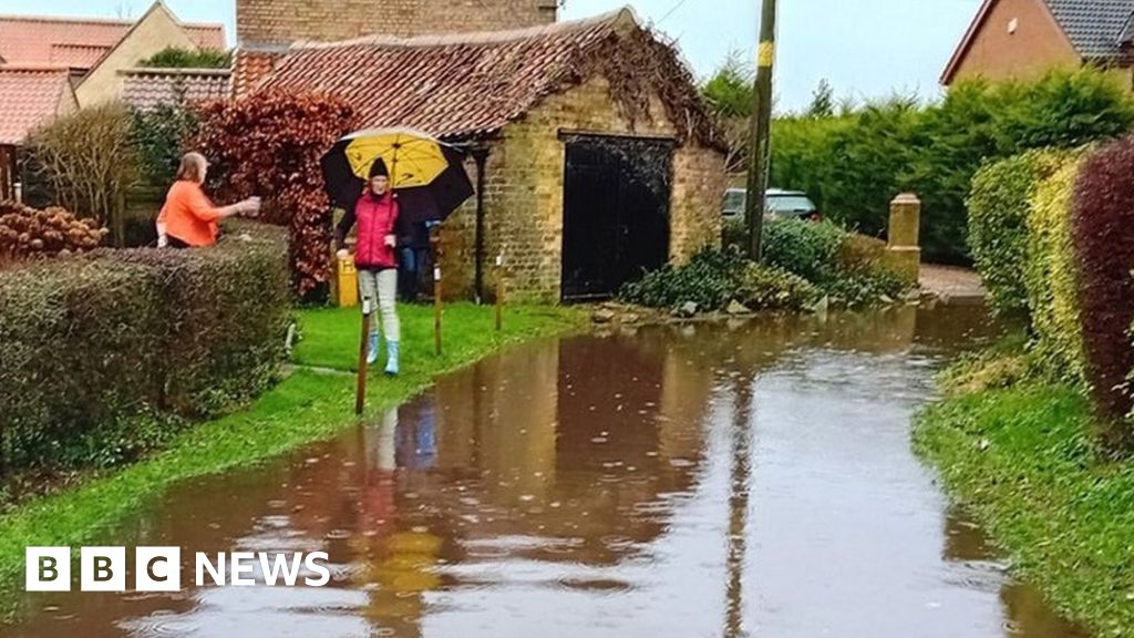 Properties in Lincolnshire flooded after Storm Henk sweeps county 