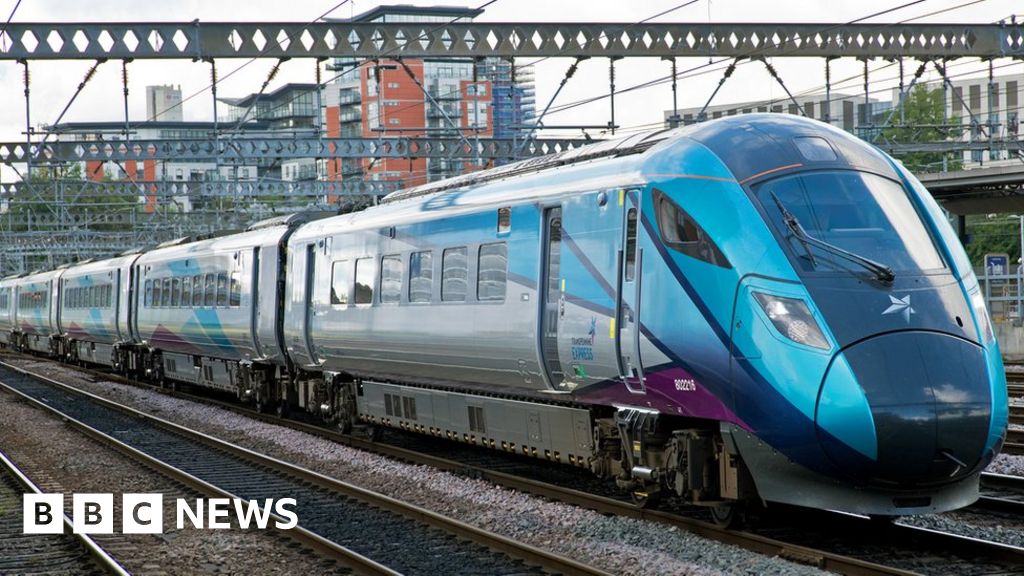 TransPennine Express and Avanti West Coast criticised by leaders