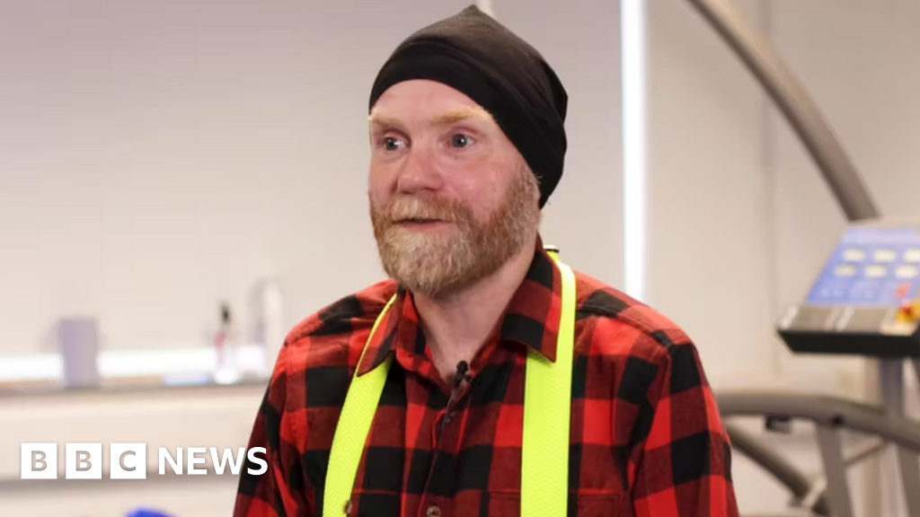 Runner to attempt lumberjack marathon record BBC News