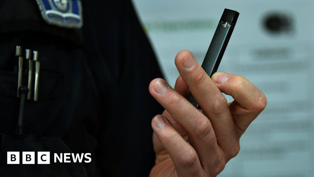US announces countrywide ban on flavoured ecigs BBC News
