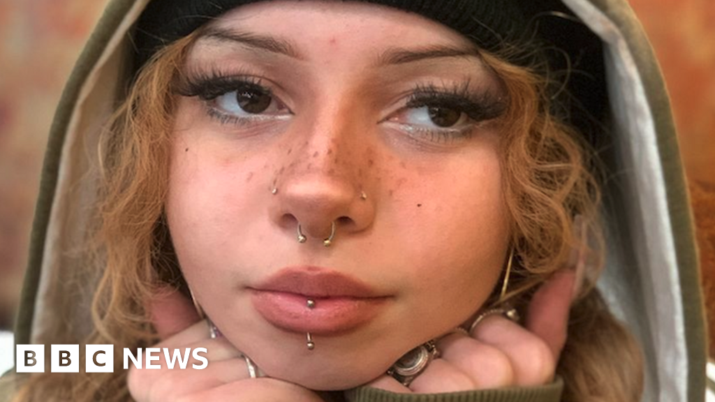 Redditch girl's nut allergy death investigation criticised BBC News