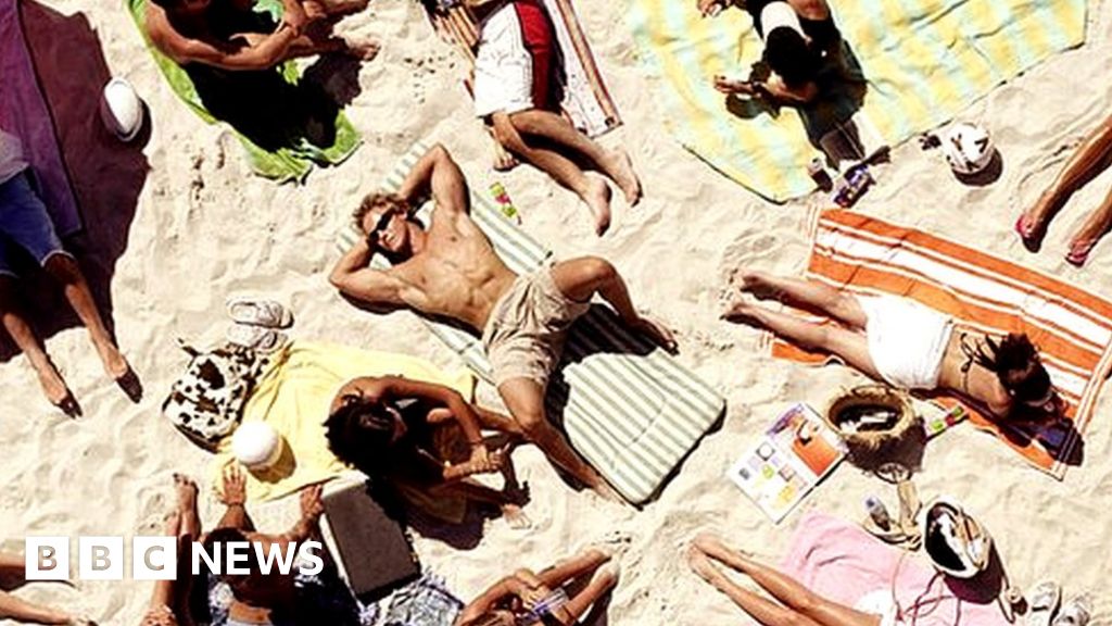 UK skin cancer deaths higher in men than women