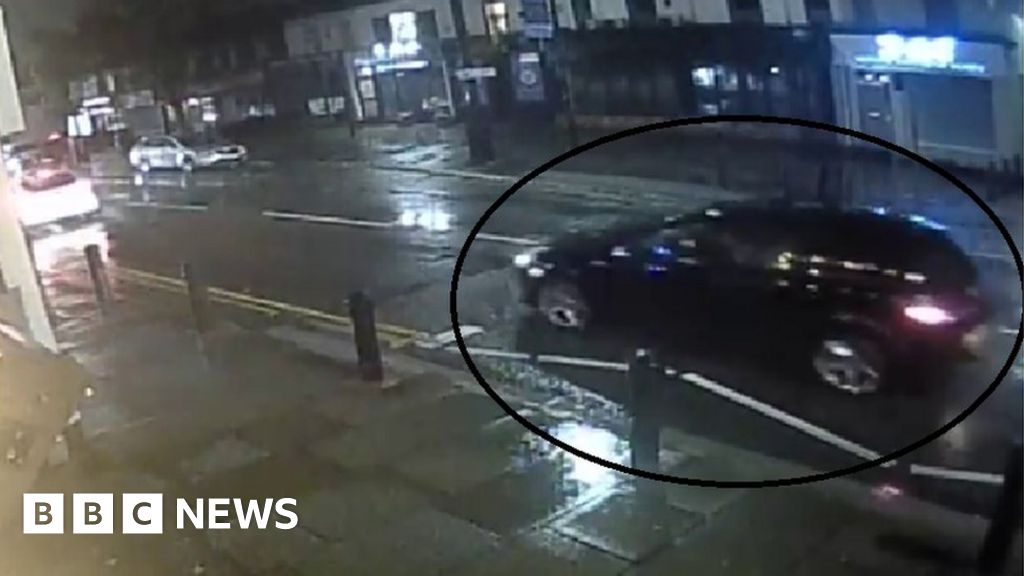 Police issue CCTV of car in Salford kidnap attempts probe - BBC News