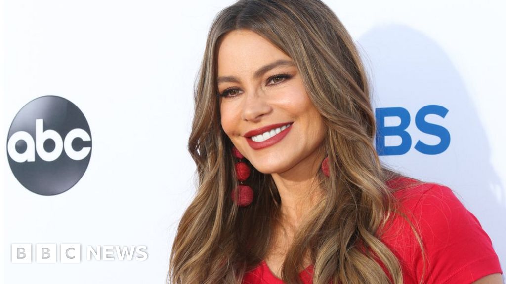 Sofia Vergara Modern Family Actress Is Best Paid Star On Us Tv By