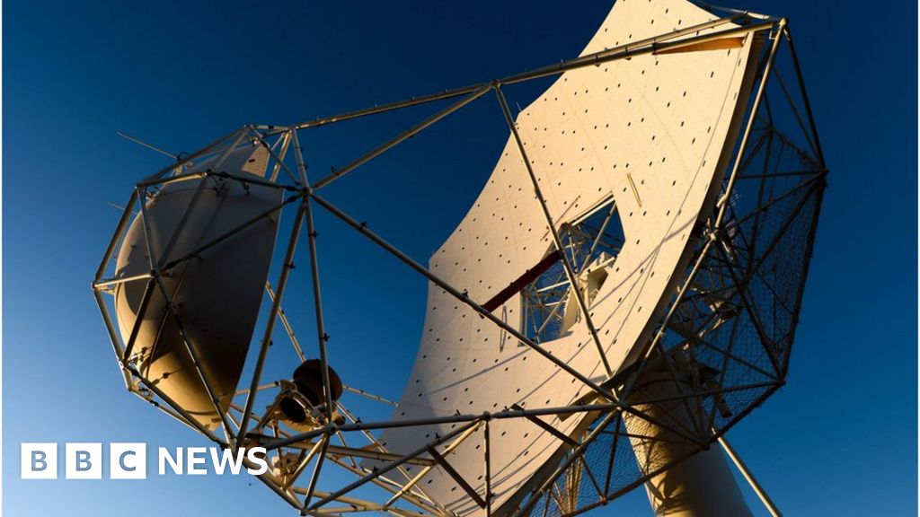 SKA: UK to build software brain for giant radio telescope - BBC News