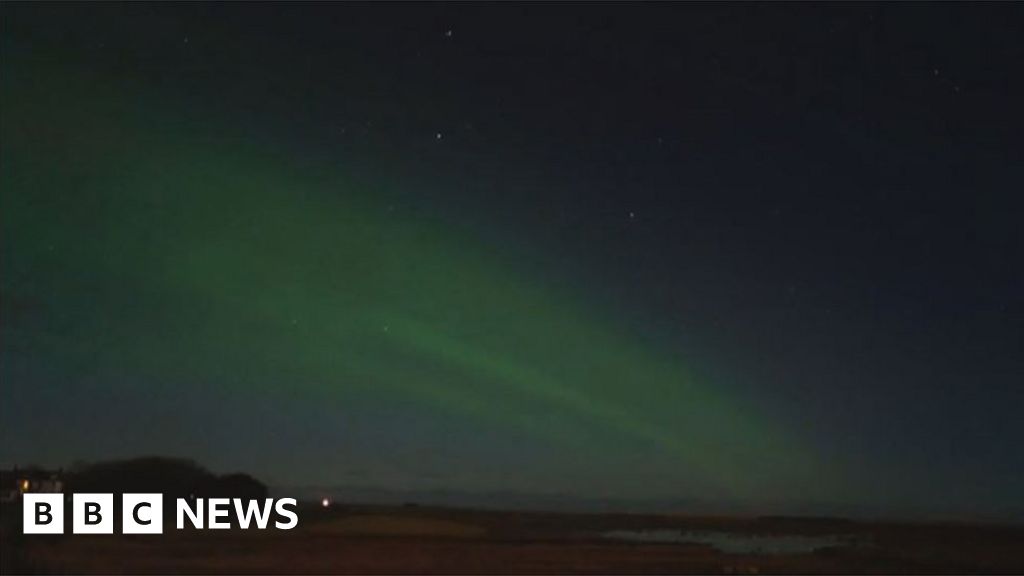 Aurora Borealis Turns Night Sky Green In Aberdeenshire Bbc News 6335