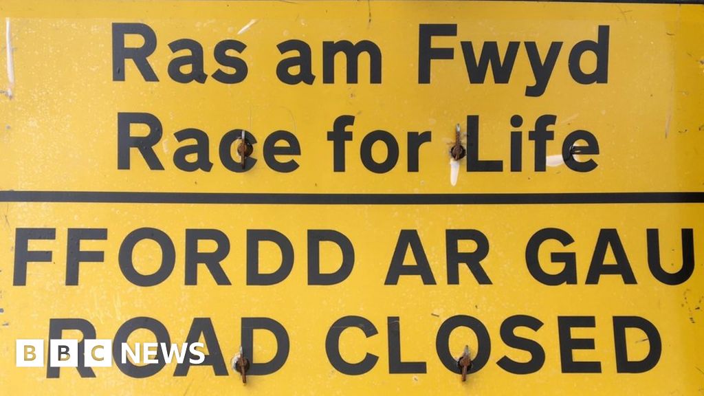 Welsh translation error warns of race for food road closure