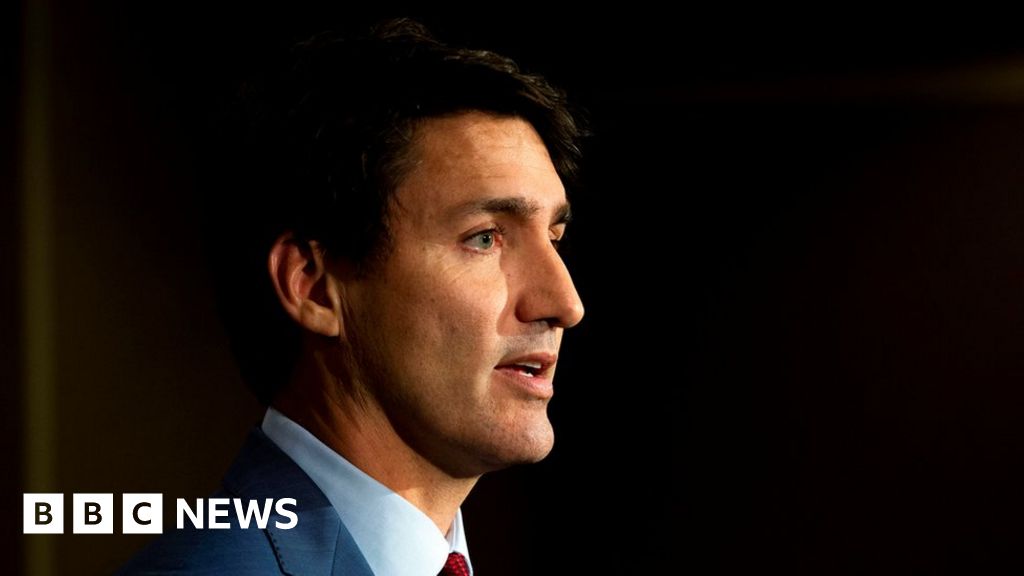 Justin Trudeau: Canada PM Seeks To Put Blackface Scandal Behind Him ...